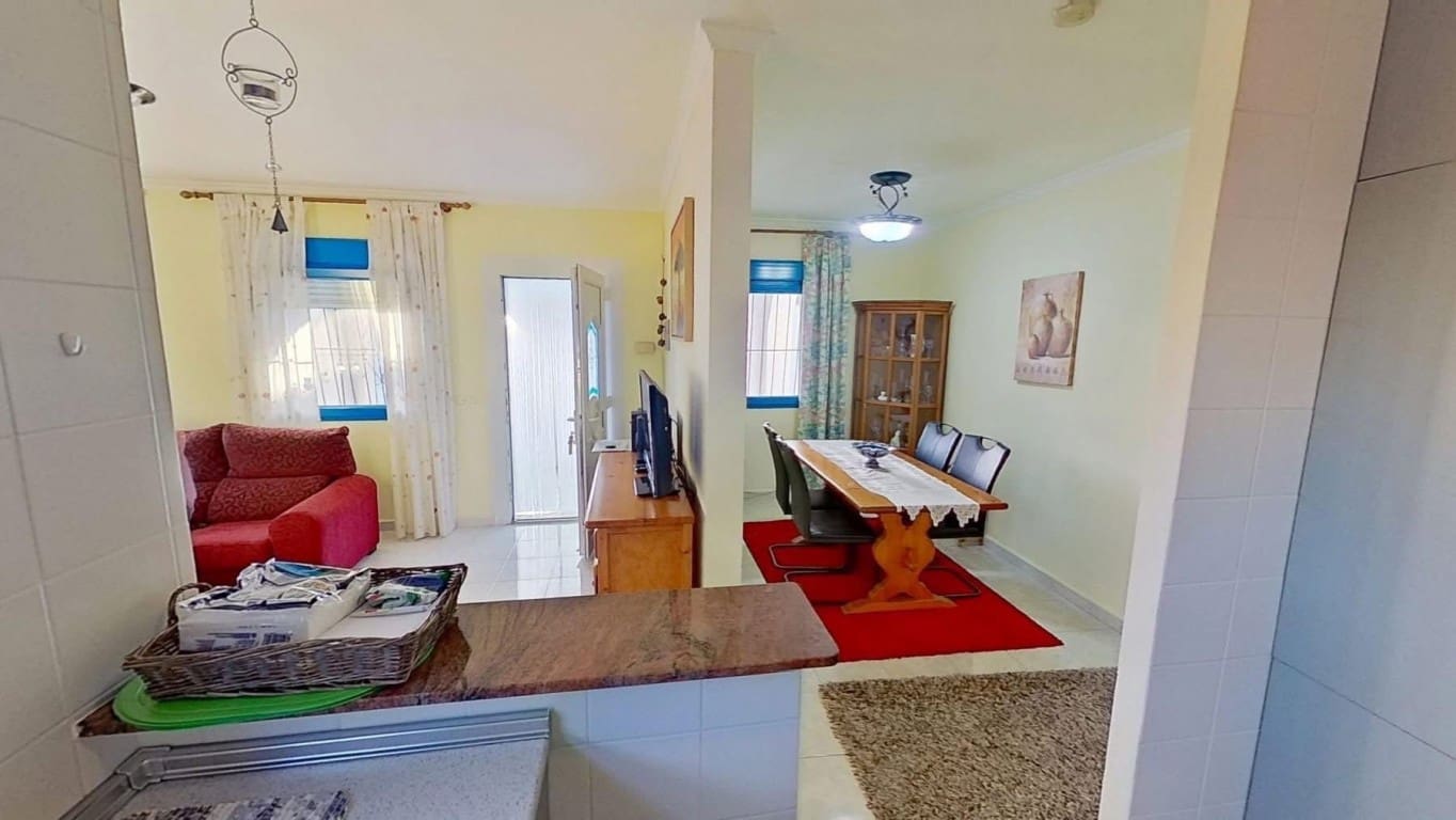 2 quarto Moradia para venda em La Florida com piscina - 260 000 € (Ref: 9781413)