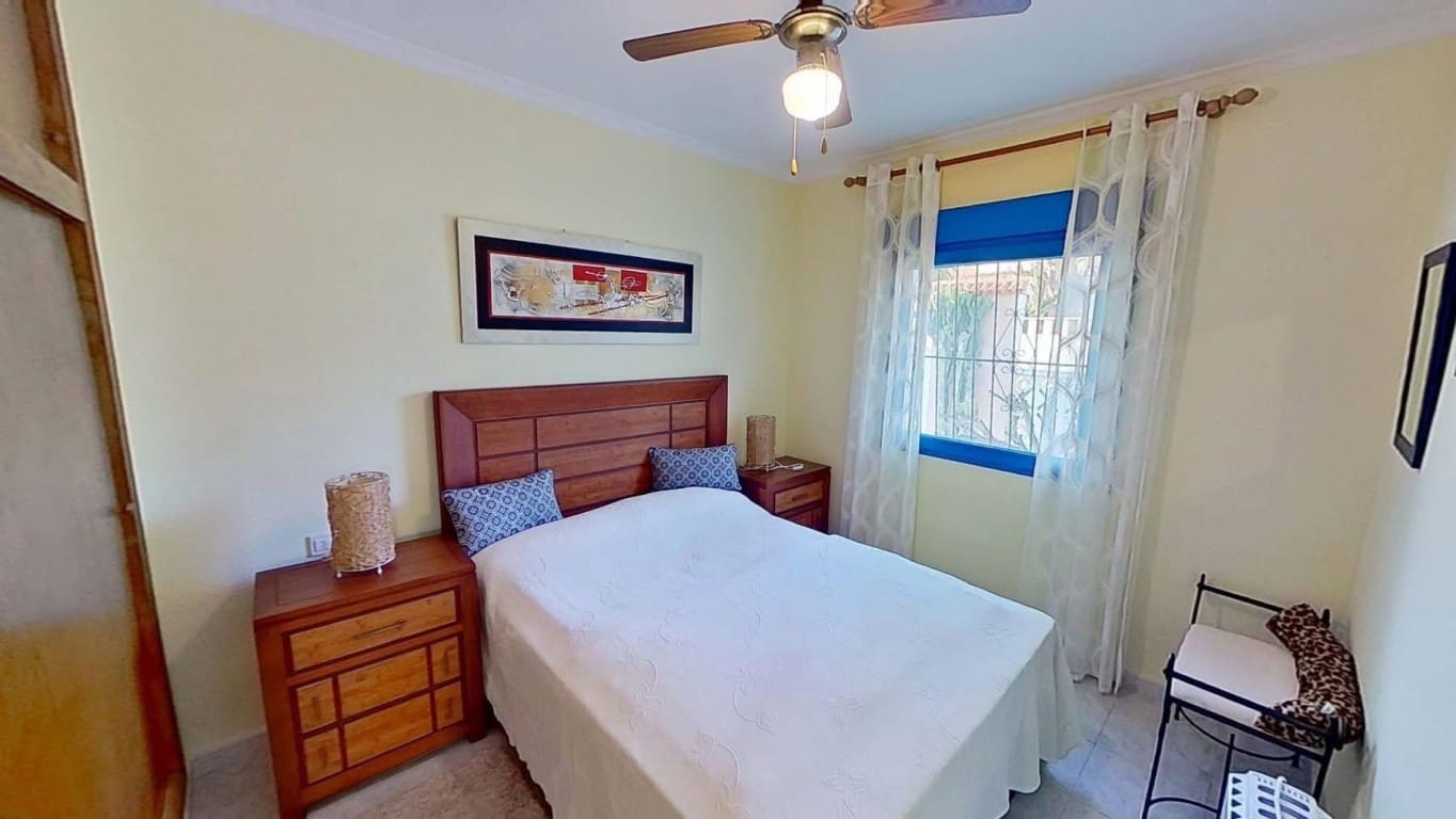 2 quarto Moradia para venda em La Florida com piscina - 260 000 € (Ref: 9781413)