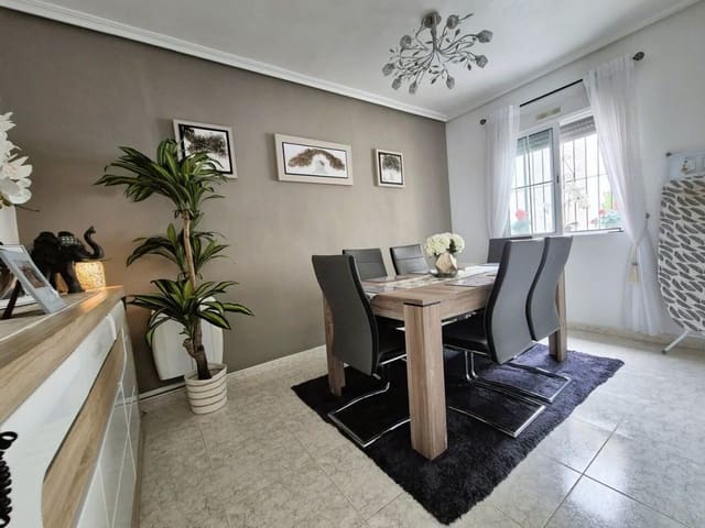 3 quarto Moradia para venda em Villamartin, Orihuela com piscina - 269 900 € (Ref: 9800964)