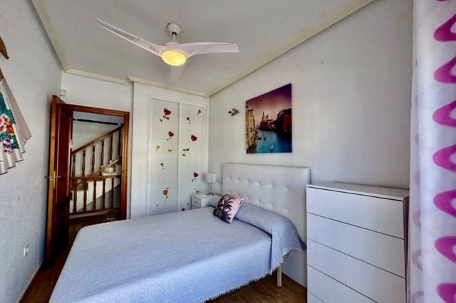 2 soveværelse Rækkehus til salg i Playa Flamenca, Orihuela med swimmingpool - € 174.900 (Ref: 9823662)