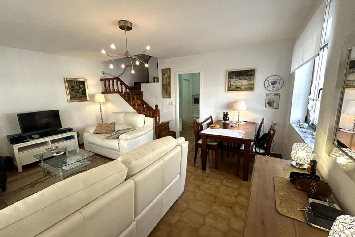 3 bedroom Apartment for sale in Cabo Roig with pool - € 260,000 (Ref: 9823664)