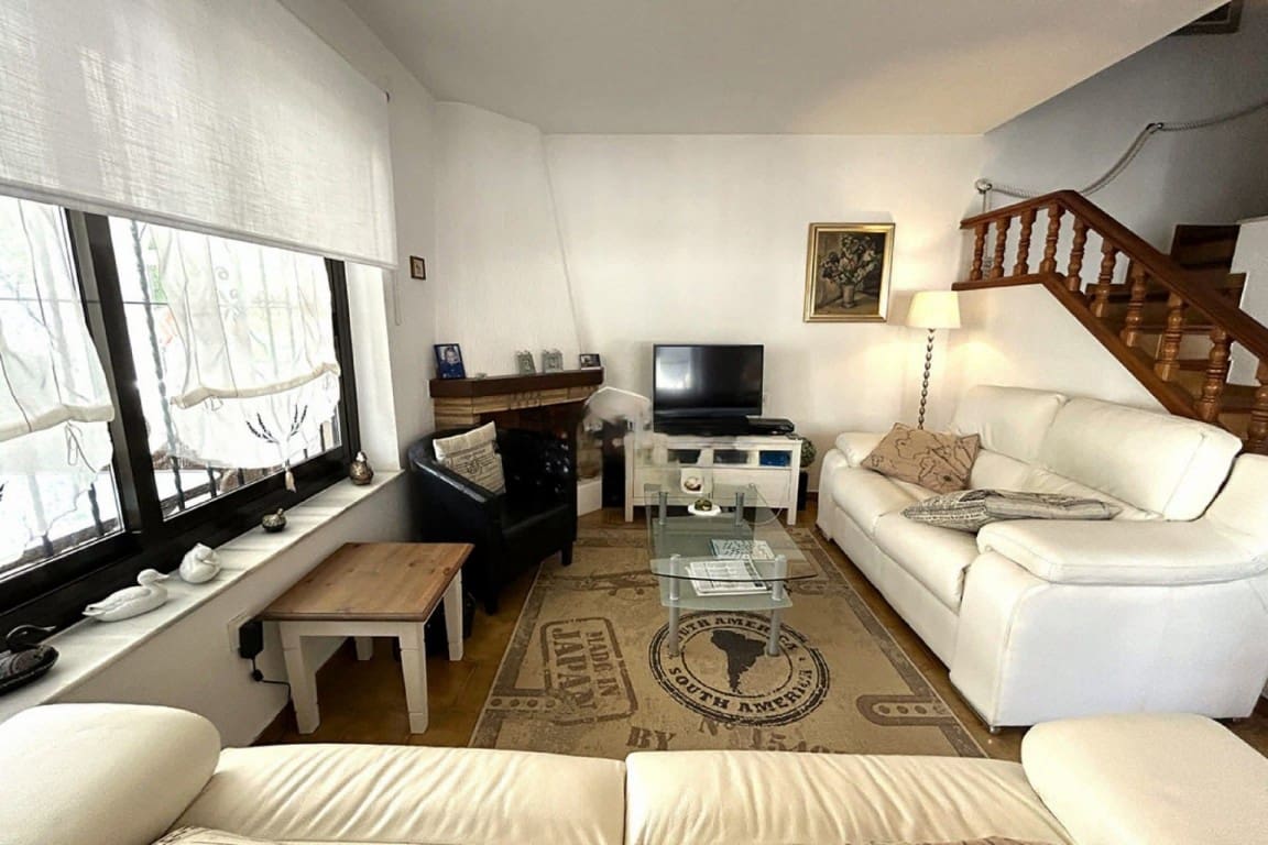 3 bedroom Apartment for sale in Cabo Roig with pool - € 260,000 (Ref: 9823664)