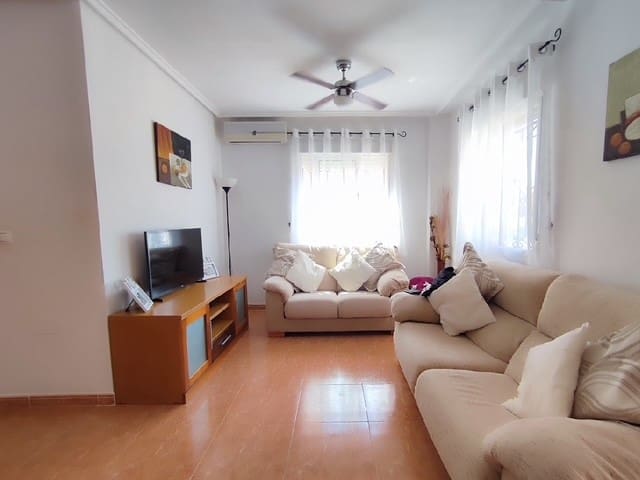 3 Zimmer Villa zu verkaufen in Los Altos mit Pool - 215.000 € (Ref: 9829835)