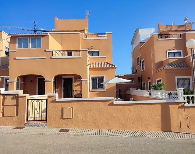 3 Zimmer Villa zu verkaufen in Los Altos mit Pool - 215.000 € (Ref: 9829835)