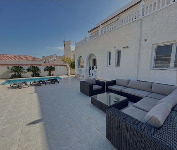 5 sovrum Villa till salu i San Miguel de Salinas med pool garage - 449 950 € (Ref: 9833121)