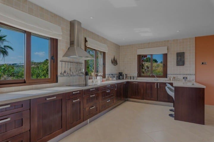 4 bedroom Finca/Country House for sale in Torremendo with pool garage - € 795,000 (Ref: 9838298)