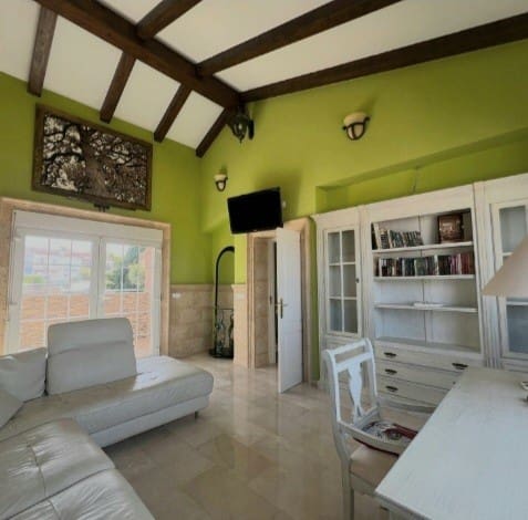 3 Zimmer Villa zu verkaufen in Los Balcones mit Pool Garage - 530.000 € (Ref: 9848487)