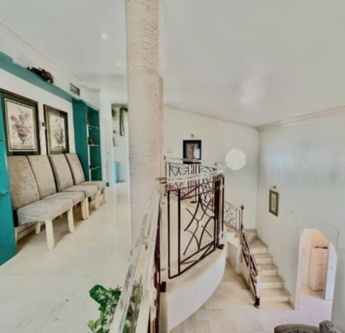 3 Zimmer Villa zu verkaufen in Los Balcones mit Pool Garage - 530.000 € (Ref: 9848487)