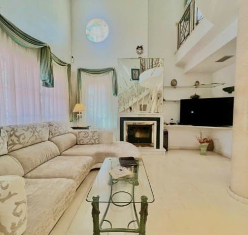 3 Zimmer Villa zu verkaufen in Los Balcones mit Pool Garage - 530.000 € (Ref: 9848487)