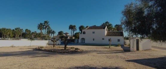 3 soveværelse Finca/Landehus til salg i Catral med swimmingpool - € 450.000 (Ref: 9854452)