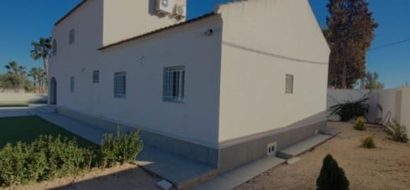 3 soveværelse Finca/Landehus til salg i Catral med swimmingpool - € 450.000 (Ref: 9854452)