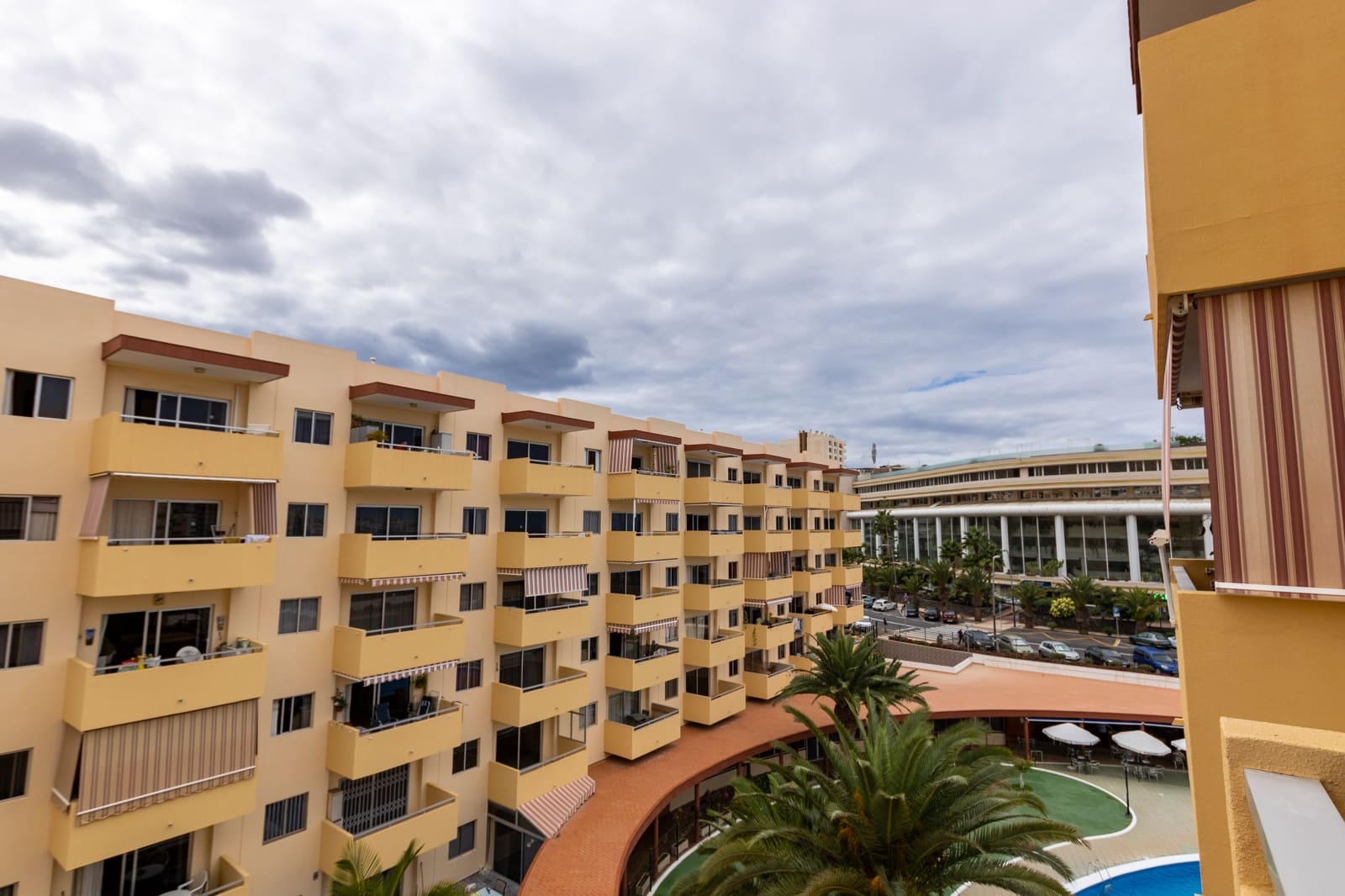 1 sovrum Lägenhet till salu i Los Cristianos med pool - 285 000 € (Ref: 10030896)