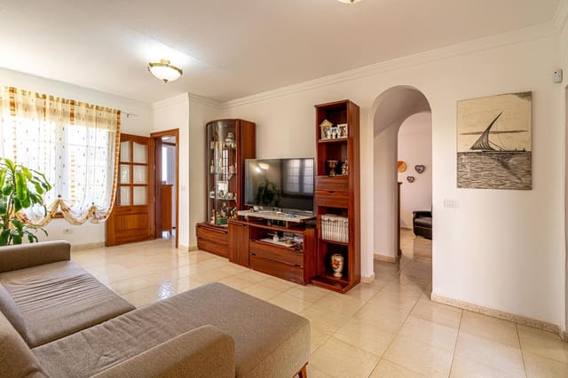 3 soveværelse Villa til salg i Casco Urbano, Adeje med swimmingpool garage - € 1.250.000 (Ref: 7692233)