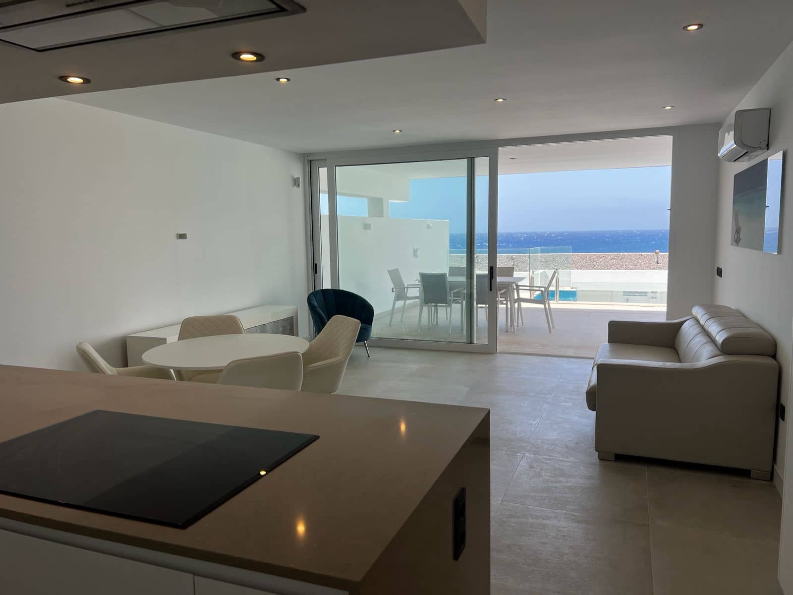 2 sypialnia Apartament przy plaży na sprzedaż w Costa del Silencio z basenem garażem - 685 000 € (Ref: 8045560)