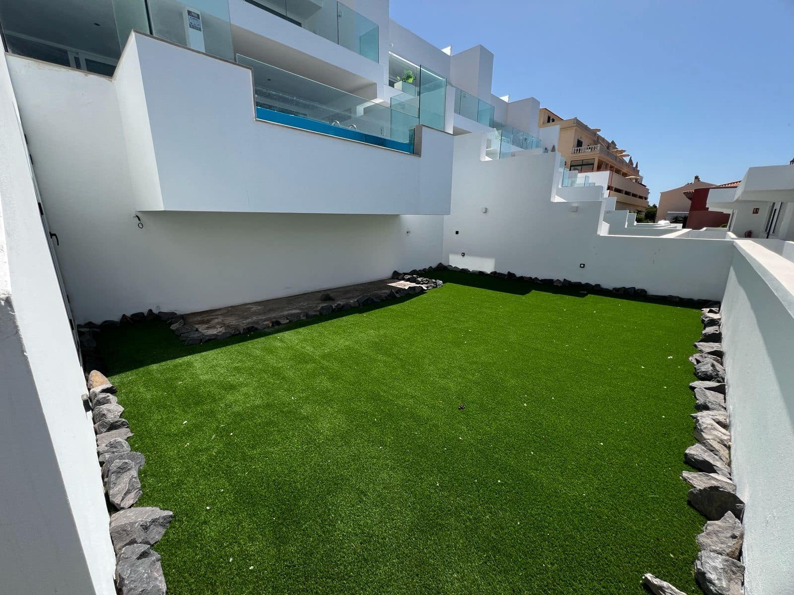 2 sypialnia Apartament przy plaży na sprzedaż w Costa del Silencio z basenem garażem - 685 000 € (Ref: 8045560)
