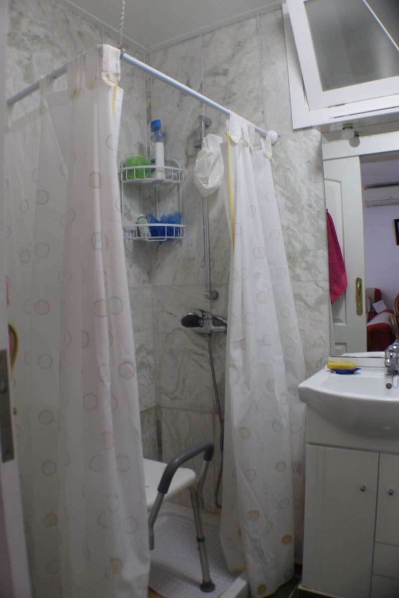 2 bedroom Apartment for sale in Los Cristianos with pool - € 425,000 (Ref: 8378390)