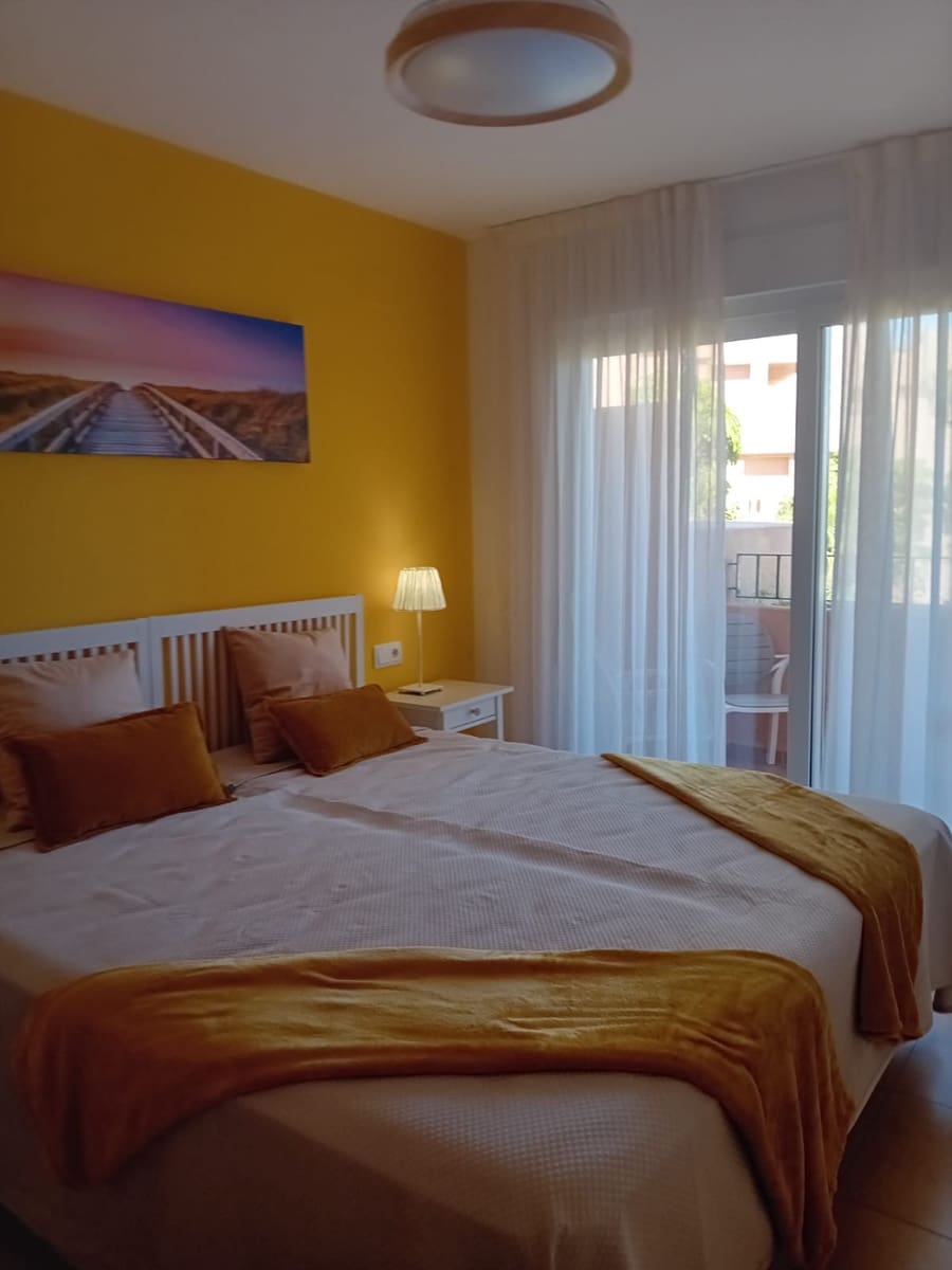 1 slaapkamer Appartement te huur in Mar Menor Golf Resort met zwembad garage - € 850 (Ref: 8960685)