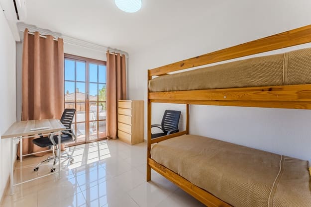 2 bedroom Apartment for sale in Costa del Silencio with pool garage - € 280,000 (Ref: 9314321)