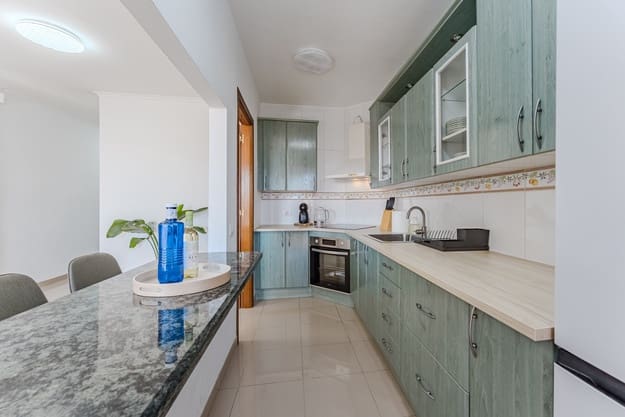 2 soverom Leilighet til salgs i Costa del Silencio, Arona med svømmebasseng garasje - € 280 000 (Ref: 9314321)