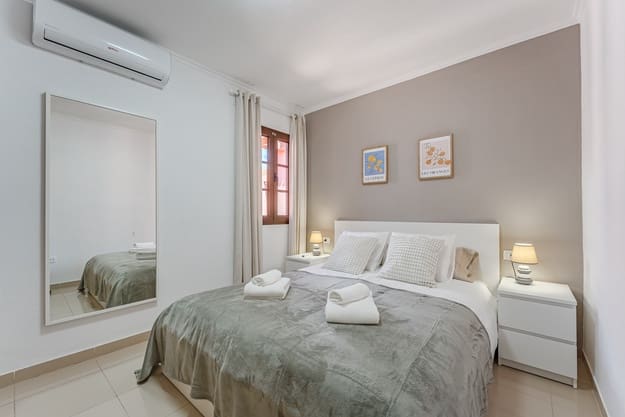 2 soverom Leilighet til salgs i Costa del Silencio, Arona med svømmebasseng garasje - € 280 000 (Ref: 9314321)