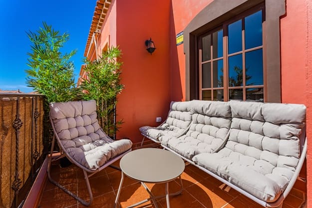 2 bedroom Apartment for sale in Costa del Silencio with pool garage - € 280,000 (Ref: 9314321)