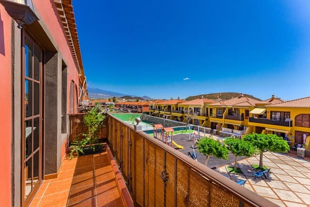 2 bedroom Apartment for sale in Costa del Silencio with pool garage - € 280,000 (Ref: 9314321)