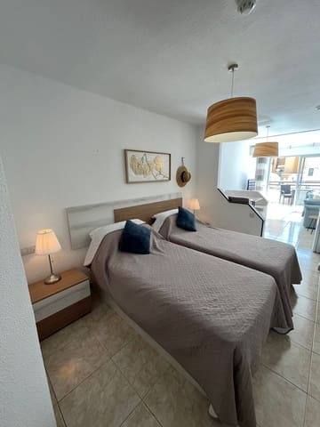 Apartament przy plaży na sprzedaż w Costa Adeje, Adeje z basenem - 229 950 € (Ref: 9580173)