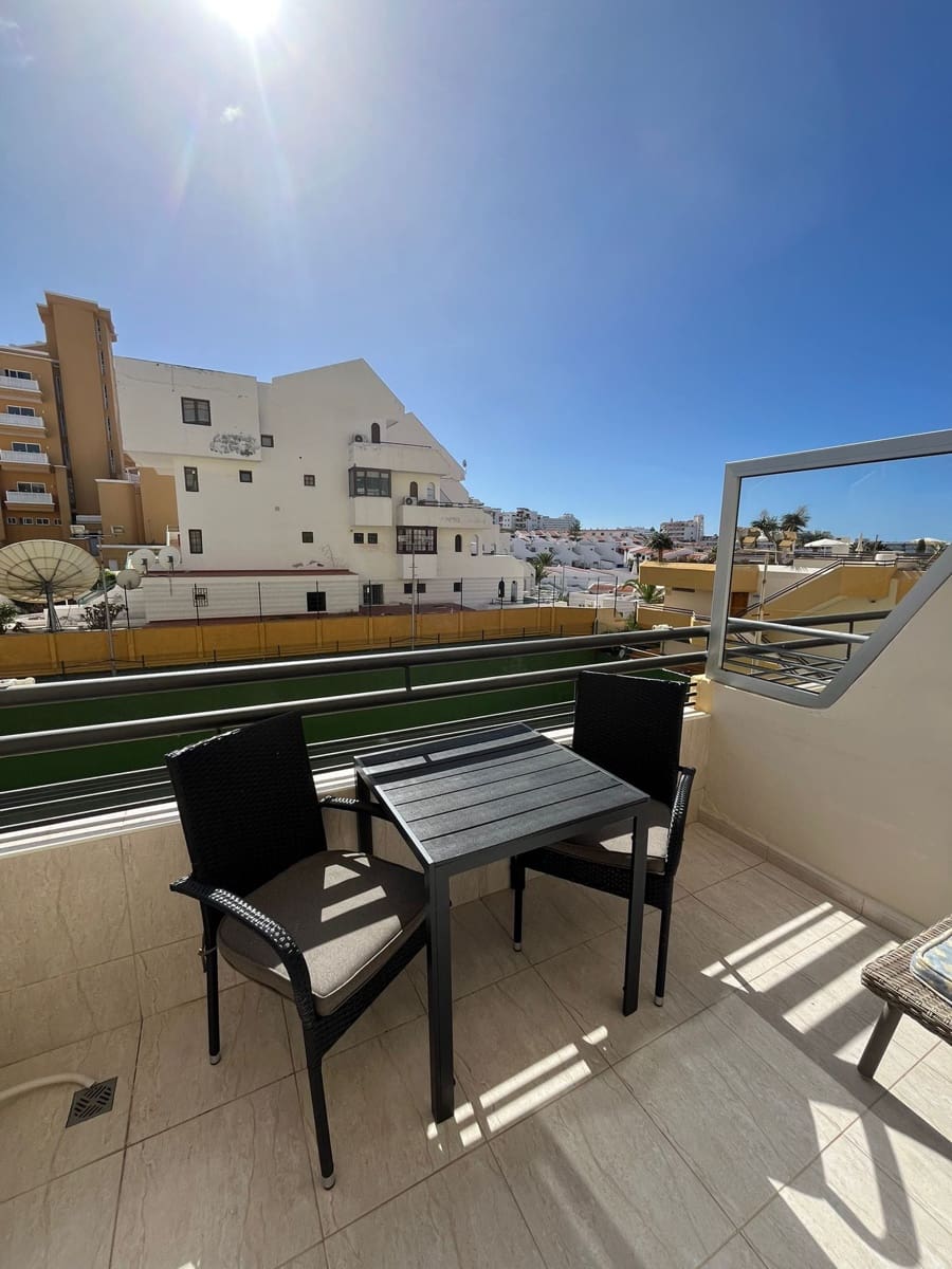 Apartament przy plaży na sprzedaż w Costa Adeje z basenem - 229 950 € (Ref: 9580173)
