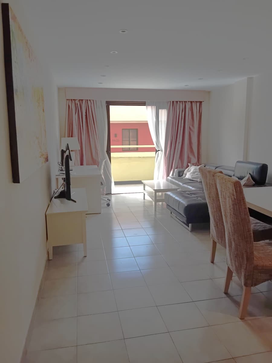 2 soveværelse Strandlejlighed til salg i Playa de las Americas med swimmingpool - € 410.000 (Ref: 9628098)