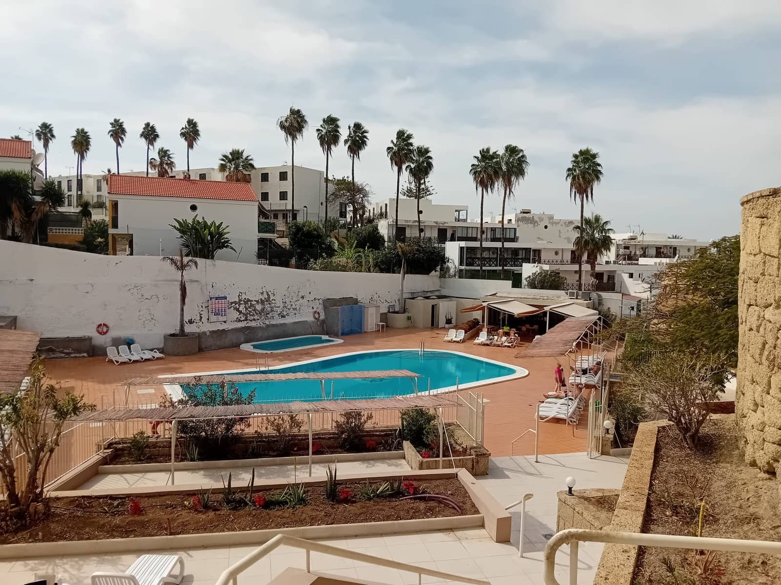 2 soveværelse Strandlejlighed til salg i Playa de las Americas med swimmingpool - € 410.000 (Ref: 9628098)