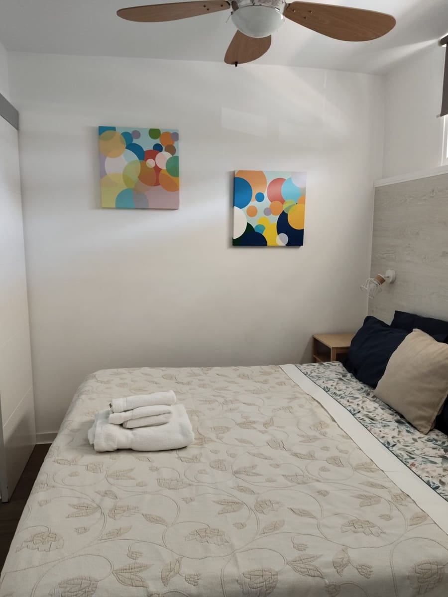 2 soverom Leilighet til salgs i Los Cristianos med svømmebasseng garasje - € 421 500 (Ref: 9908879)