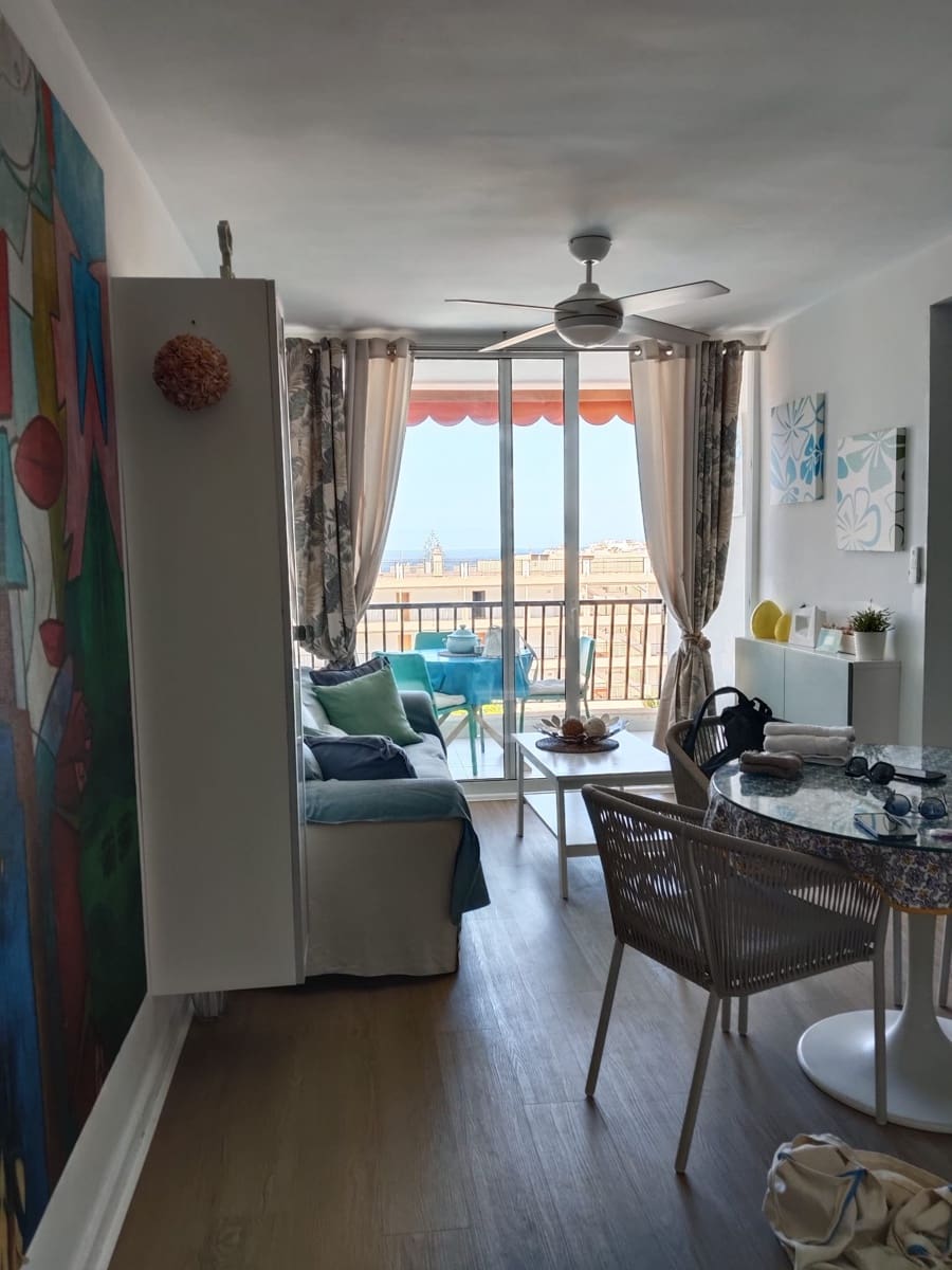 2 soverom Leilighet til salgs i Los Cristianos med svømmebasseng garasje - € 421 500 (Ref: 9908879)