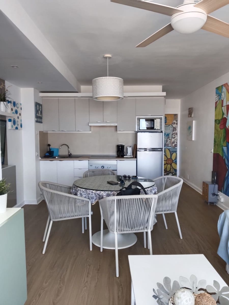 2 soverom Leilighet til salgs i Los Cristianos med svømmebasseng garasje - € 421 500 (Ref: 9908879)