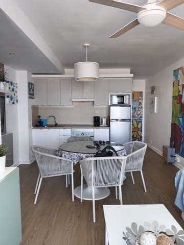 2 soverom Leilighet til salgs i Los Cristianos, Arona med svømmebasseng garasje - € 421 500 (Ref: 9908879)