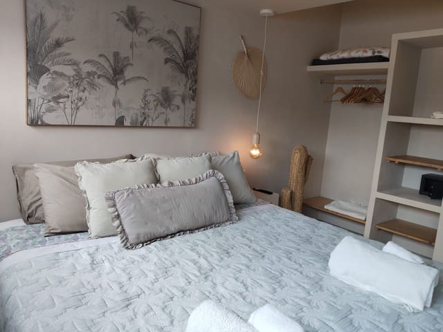 Chalet de 5 habitaciones en Chayofa, Arona en venta con piscina garaje - 1.470.000 € (Ref: 9921039)