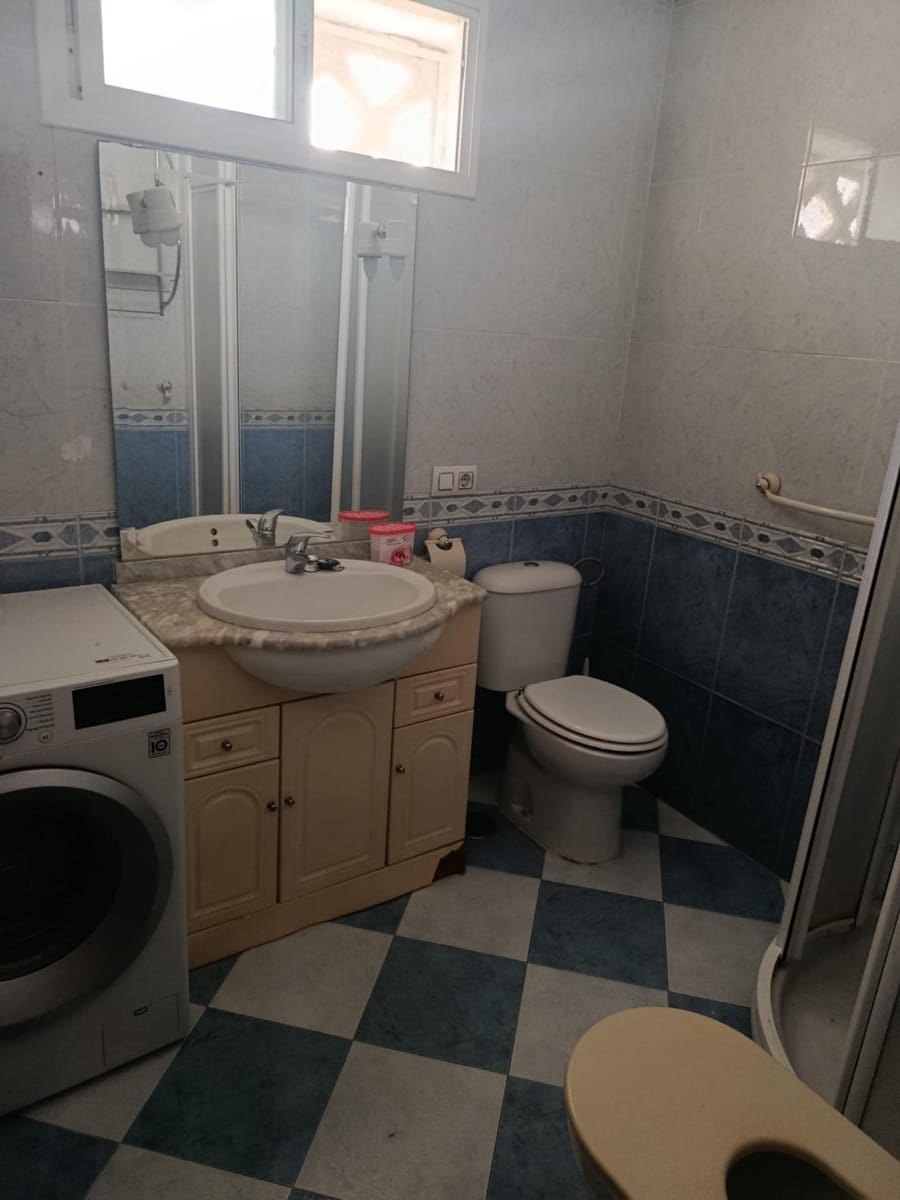 3 bedroom Flat for sale in Jerez de la Frontera - € 120,000 (Ref: 10011574)