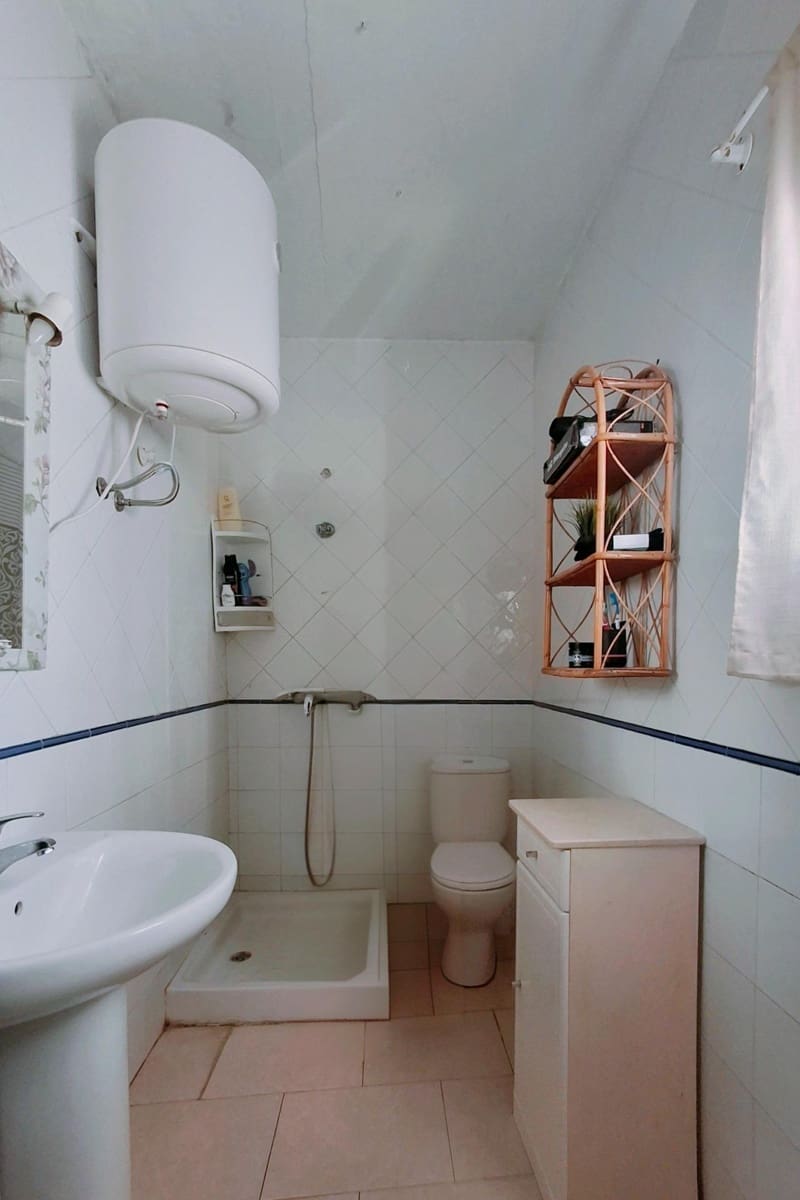 4 bedroom Townhouse for sale in Conil de la Frontera - € 235,000 (Ref: 10021045)