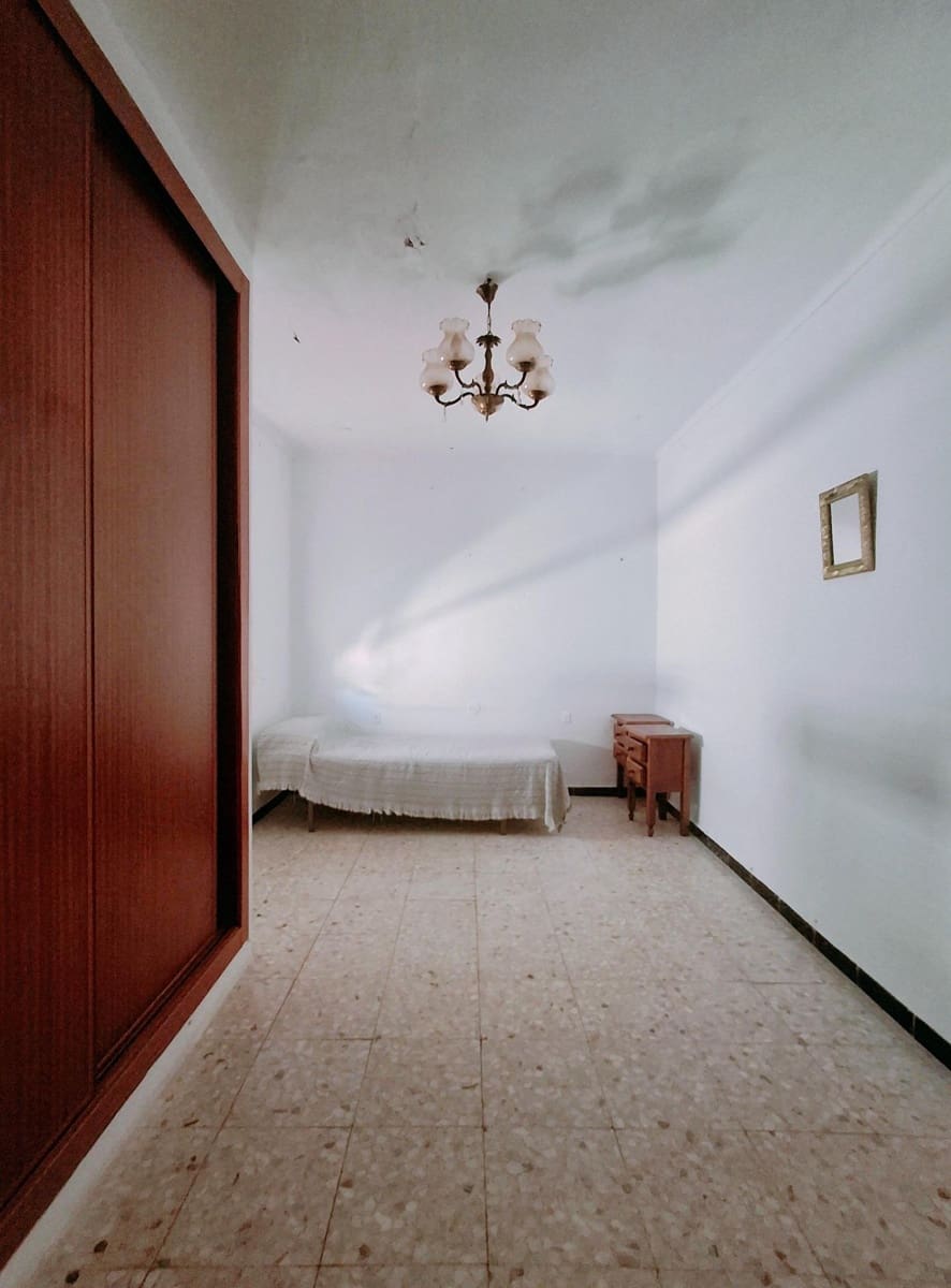 4 bedroom Townhouse for sale in Conil de la Frontera - € 235,000 (Ref: 10021045)