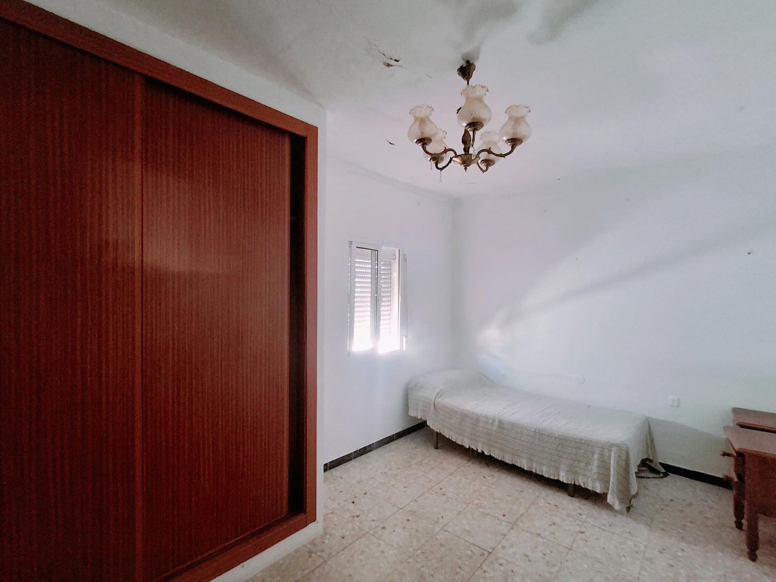 4 bedroom Townhouse for sale in Conil de la Frontera - € 235,000 (Ref: 10021045)