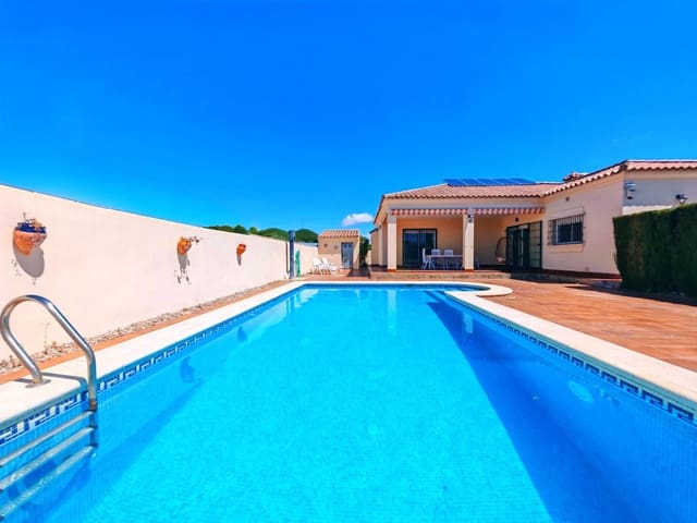 Chalet de 3 habitaciones en Chiclana de la Frontera en venta con piscina garaje - 315.000 € (Ref: 10025845)