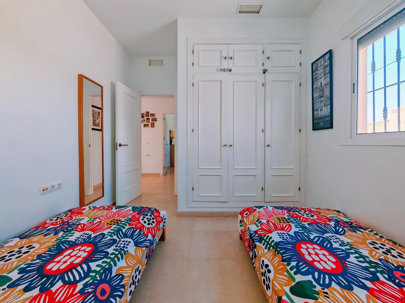 Chalet de 3 habitaciones en Chiclana de la Frontera en venta con piscina garaje - 315.000 € (Ref: 10025845)