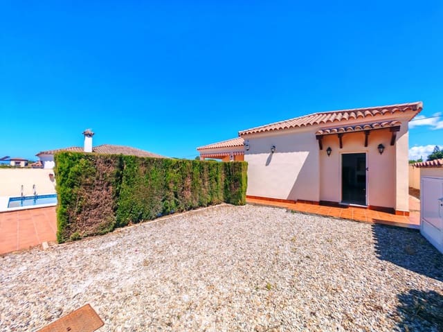 Chalet de 3 habitaciones en Chiclana de la Frontera en venta con piscina garaje - 315.000 € (Ref: 10025845)