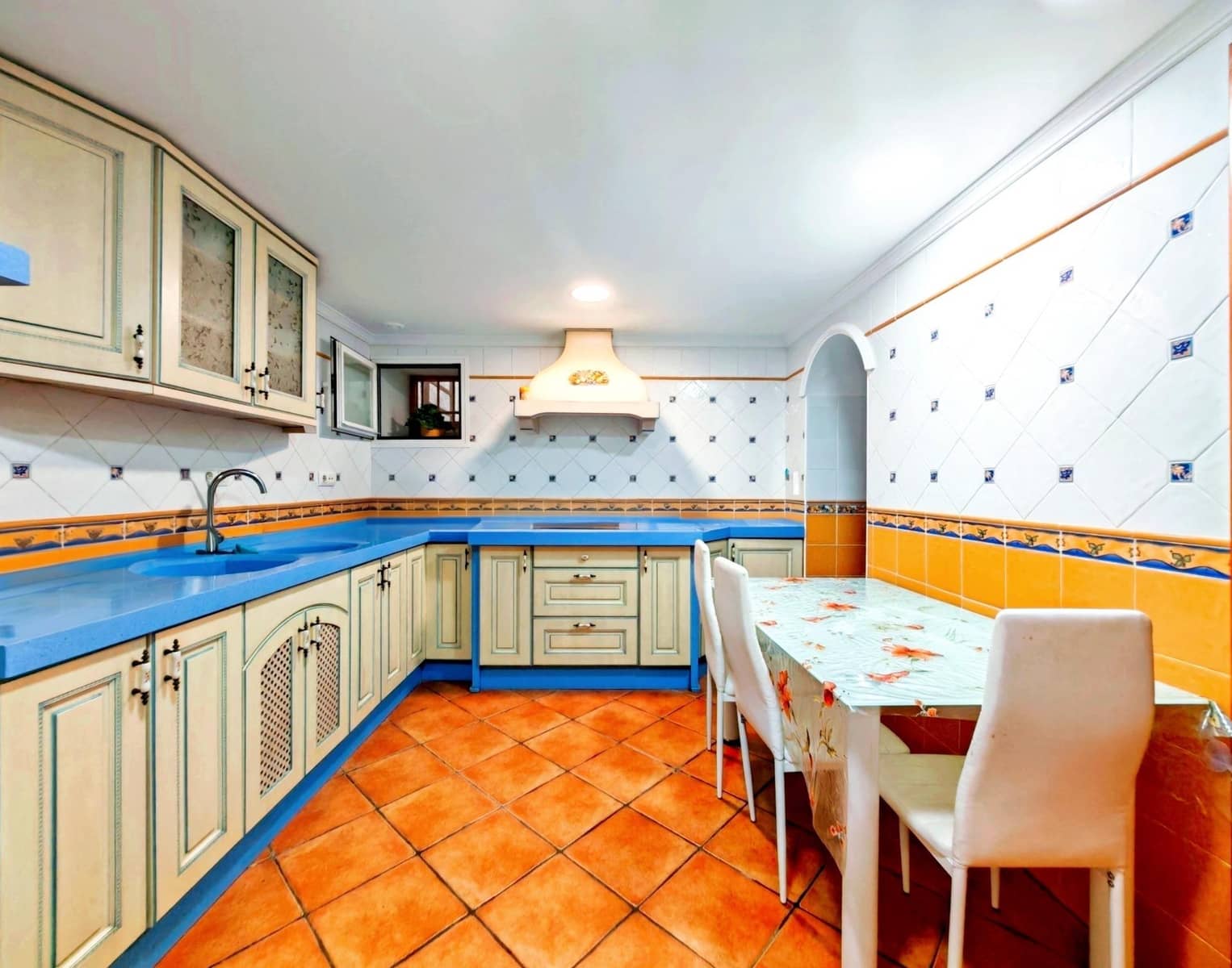 Piso de 3 habitaciones en San Fernando en venta - 190.000 € (Ref: 10086346)