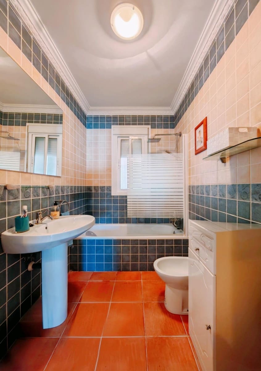 5 camera da letto Villa in vendita in Chiclana de la Frontera con piscina garage - 335.000 € (Rif: 10100334)