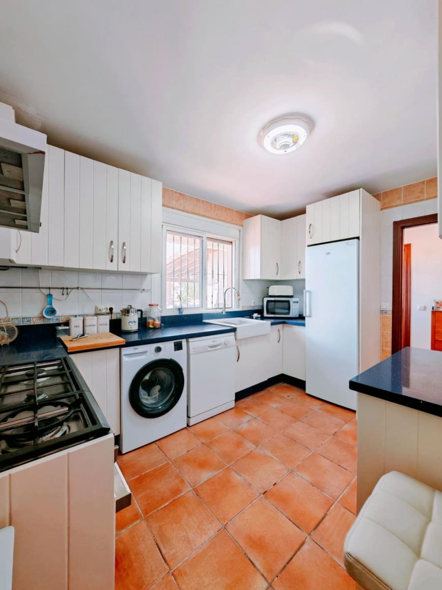 5 camera da letto Villa in vendita in Chiclana de la Frontera con piscina garage - 335.000 € (Rif: 10100334)