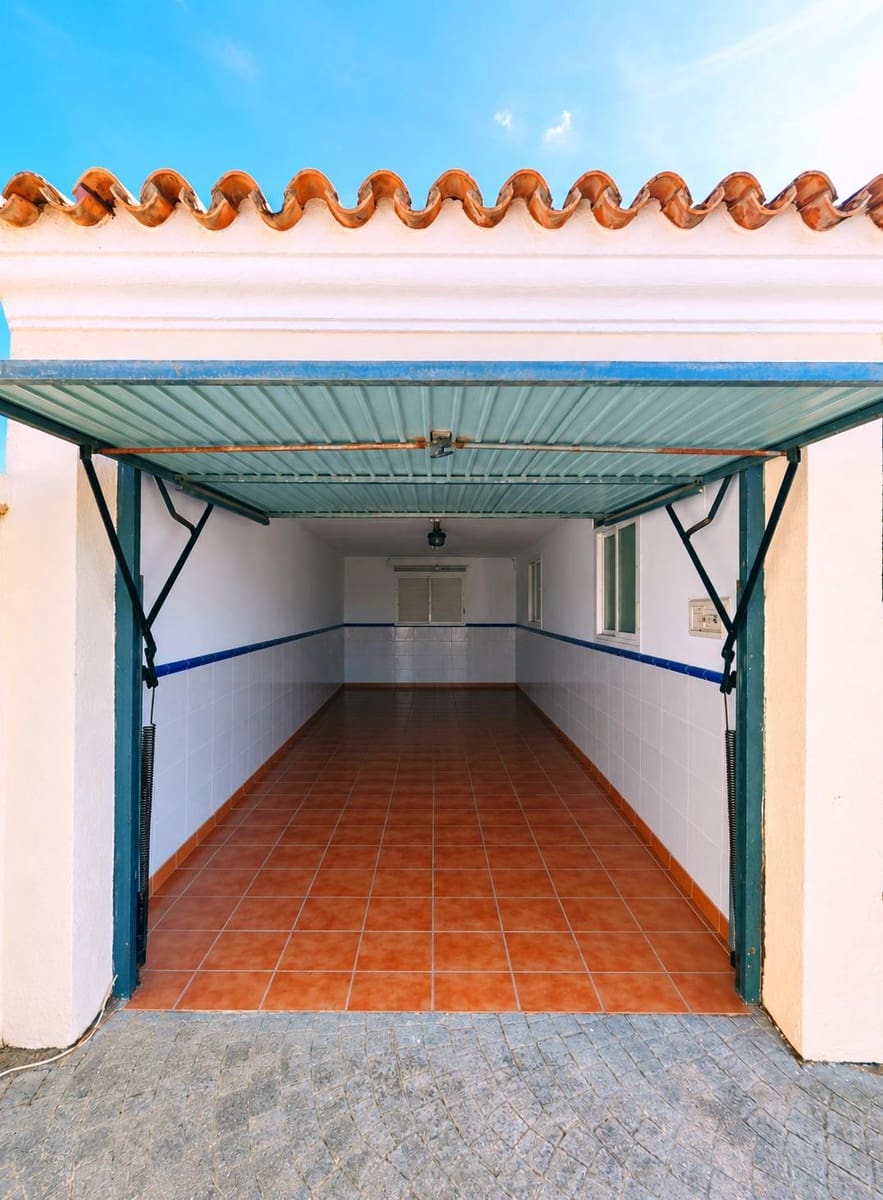 5 camera da letto Villa in vendita in Chiclana de la Frontera con piscina garage - 335.000 € (Rif: 10100334)