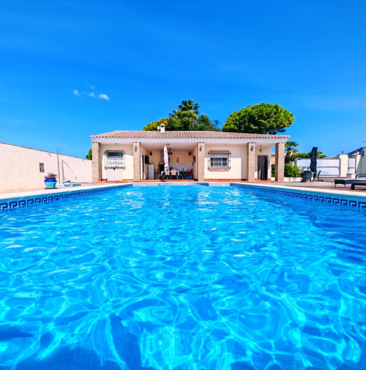 5 camera da letto Villa in vendita in Chiclana de la Frontera con piscina garage - 335.000 € (Rif: 10100334)