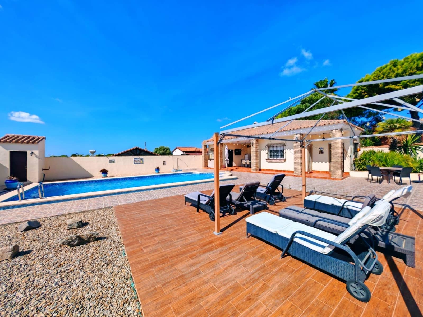5 camera da letto Villa in vendita in Chiclana de la Frontera con piscina garage - 335.000 € (Rif: 10100334)