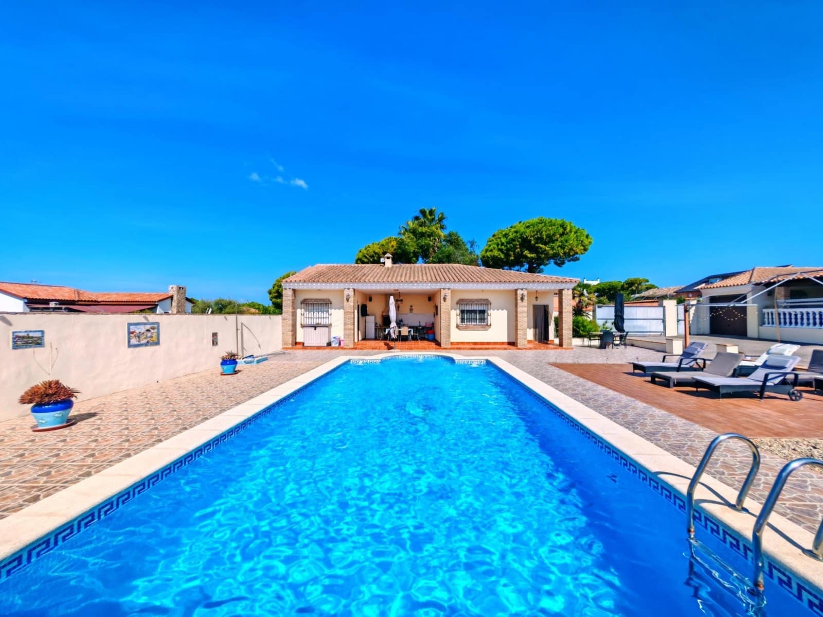5 camera da letto Villa in vendita in Chiclana de la Frontera con piscina garage - 335.000 € (Rif: 10100334)