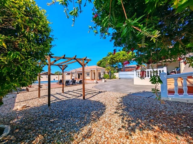 5 camera da letto Villa in vendita in Chiclana de la Frontera con piscina garage - 335.000 € (Rif: 10100334)
